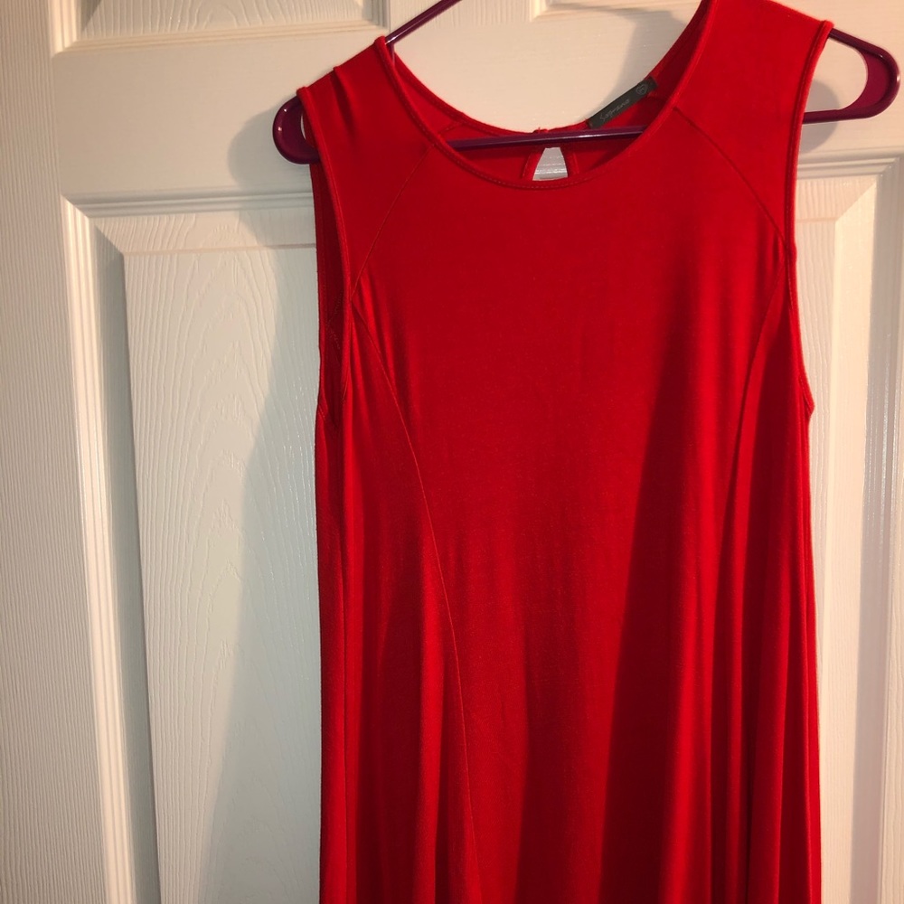 Soprano sleeveless dress